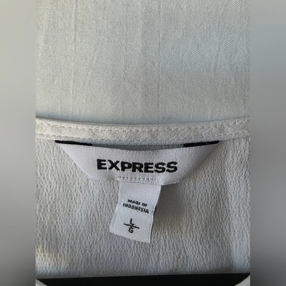 Express White Crisscross V-Neck Blouse Minimalist Chic Quiet Luxury Clean Girl - Picture 4 of 10